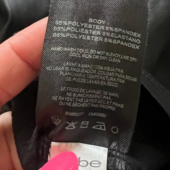 2b Bebe faux leather stretchy midi skirt - Picture 3 of 4